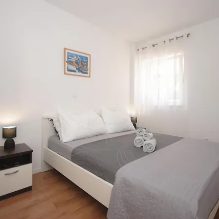 Apartments Draga *