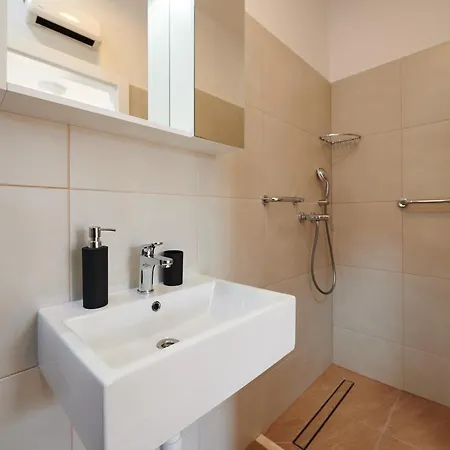 Apartments Draga